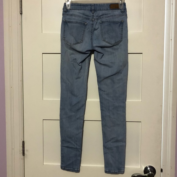 Light washed skinny jeggings - Picture 3 of 5